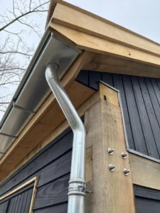 Donkerwit tuinmakers buitenverblijf laten maken 100% op maakt gemaakt Hauwert1