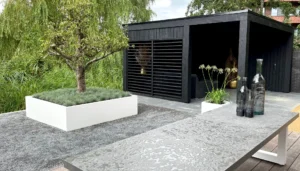 Donkerwit tuinmakers buitenverblijf laten maken purmerend tuinrenovartie